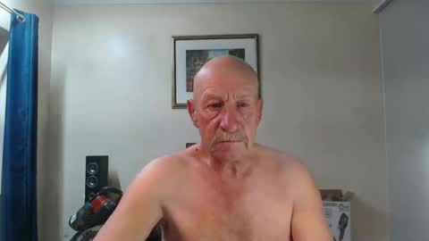 Lovesblackazz online show from 02/21/25, 08:29