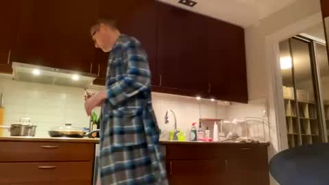 Snapshot of loveshine_ chatting on 12/03/24, 05:31 loveshine_ online show from 12/03/24, 05:31