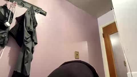 Snapshot of lovestoshowcock chatting on 12/10/24, 02:17 Lucifer n Lilith online show from 12/10/24, 02:17