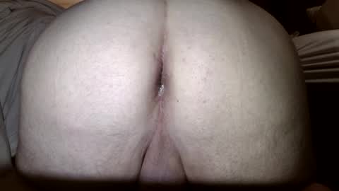 Snapshot of lovesurass2 chatting on 01/05/26, 11:19 lovesurass2 online show from 01/05/26, 11:19