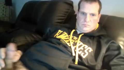 lovetocum37 online show from 12/23/25, 04:54