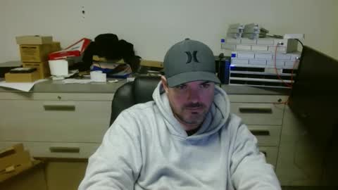 Snapshot of lovetofps chatting on 01/05/26, 06:22 Love2Game online show from 01/05/26, 06:22