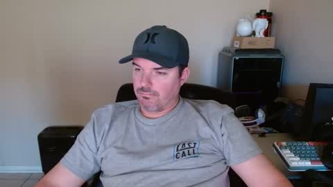 Snapshot of lovetofps chatting on 02/27/26, 07:47 Love2Game online show from 02/27/26, 07:47