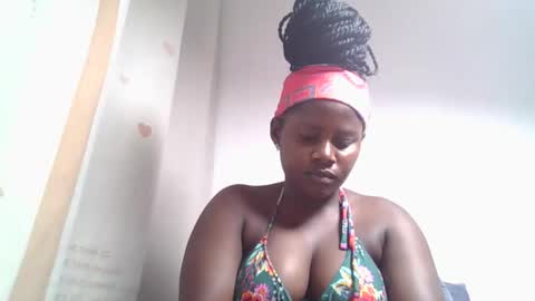 lovie_paula online show from 10/18/25, 03:02