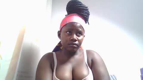 lovie_paula online show from 10/26/25, 02:12