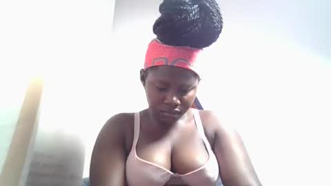 lovie_paula online show from 10/27/25, 02:15