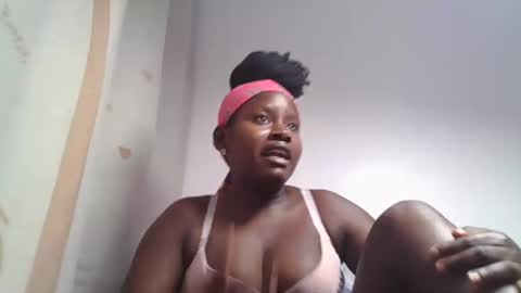 lovie_paula online show from 11/05/25, 02:11