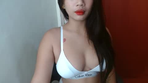 loving_ellah19 online show from 10/20/25, 02:06