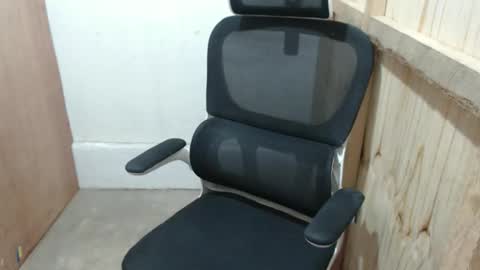 loving_ellah19 online show from 11/10/25, 01:21