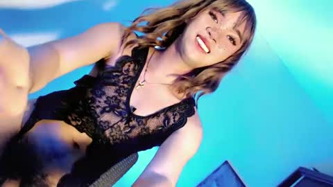 Snapshot of lovingmonaru969 chatting on 02/20/25, 05:12 Lovingmonaru969 online show from 02/20/25, 05:12