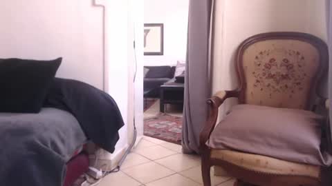 lovio75 online show from 06/18/26, 08:36