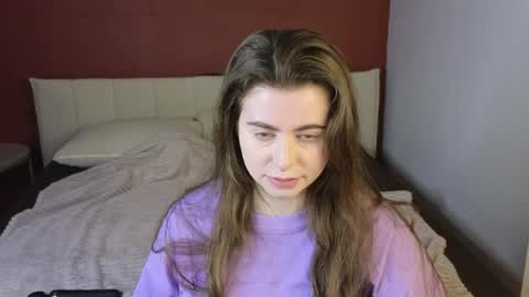 Snapshot of lovvingwhisperr chatting on 04/08/26, 01:16 Erika online show from 04/08/26, 01:16