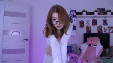 Loly online show from 12/13/24, 09:20