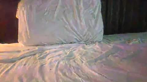 lozivelle online show from 11/18/25, 08:46