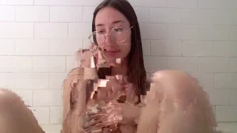 Snapshot of lrogopsid chatting on 02/24/25, 07:30 dreamboatbod online show from 02/24/25, 07:30