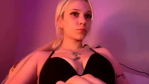 Snapshot of lsdprincess chatting on 12/14/24, 01:28 Princess online show from 12/14/24, 01:28