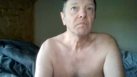 Snapshot of lu485947452685193669 chatting on 05/18/26, 12:22 lu485947452685193669 online show from 05/18/26, 12:22