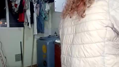 luana363 online show from 12/18/24, 03:04