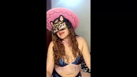 luana363 online show from 01/18/26, 01:42