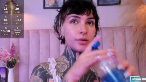 luana_fiore online show from 04/11/26, 12:09