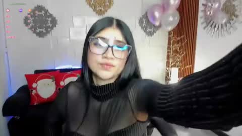 Luana online show from 12/30/24, 02:08