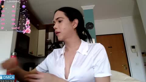 luara_ online show from 05/21/26, 02:13