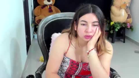 luara__01__lecat_1 online show from 01/18/26, 12:47