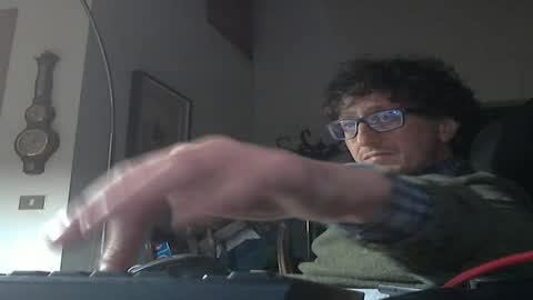 Snapshot of luca78_78 chatting on 11/21/25, 11:03 luca78 online show from 11/21/25, 11:03