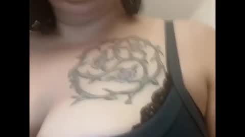 Snapshot of luca_brasi420 chatting on 10/14/25, 01:17 luca_brasi420 online show from 10/14/25, 01:17