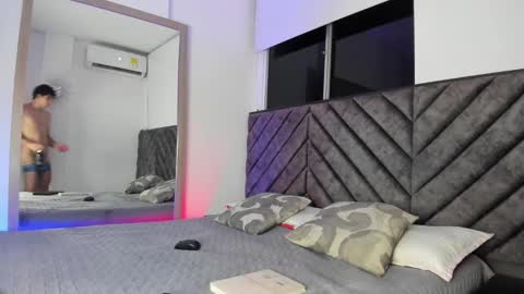 Luca Ferrer online show from 01/12/25, 03:07