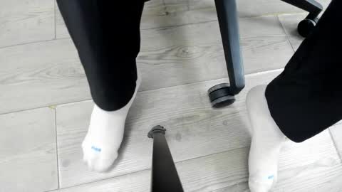 luca_morettii online show from 10/11/25, 12:15