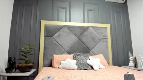 luca_morettii online show from 11/27/25, 12:07