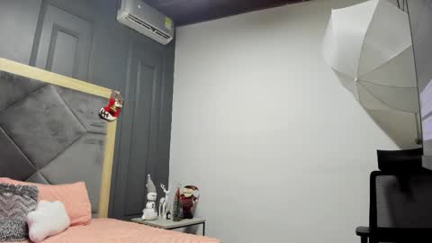 luca_morettii online show from 12/02/25, 12:10