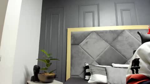 luca_morettii online show from 12/20/25, 12:12