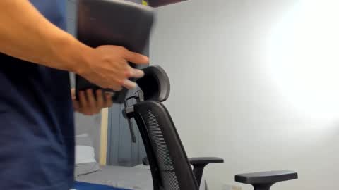 luca_morettii online show from 01/12/26, 11:54