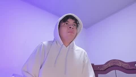 Snapshot of lucaas_king chatting on 01/26/25, 01:58 Lukas online show from 01/26/25, 01:58