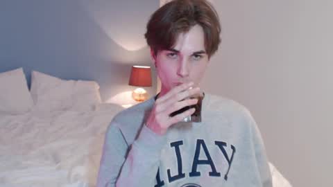 lucacharm online show from 12/22/24, 10:25