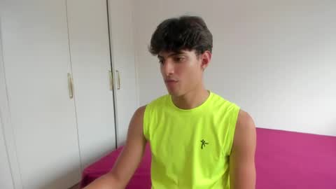 lucacosta19 online show from 05/21/26, 06:59