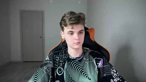 Lucas Gill online show from 12/28/24, 08:47