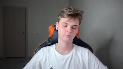 Lucas Gill online show from 01/07/25, 11:45