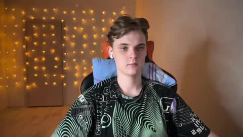 Lucas Gill online show from 01/10/25, 05:34