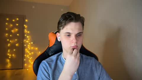 Lucas Gill online show from 01/27/25, 12:43