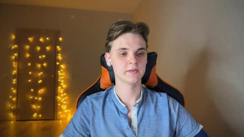 Lucas Gill online show from 01/29/25, 03:22