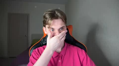 Lucas Gill online show from 02/24/25, 01:57