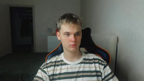 Lucas Gill online show from 09/23/25, 02:58