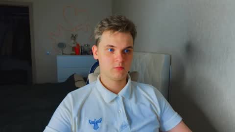 Lucas Gill online show from 12/14/25, 04:01