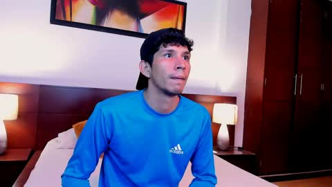 Snapshot of lucas_dream chatting on 04/27/26, 11:30 lucas_dream online show from 04/27/26, 11:30
