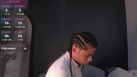   online show from 10/10/25, 01:54