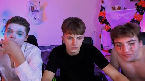 Snapshot of lucas_long_ chatting on 10/31/25, 09:27 lucas_long_ online show from 10/31/25, 09:27