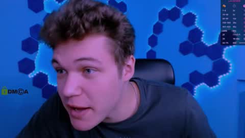 Snapshot of lucas_long_ chatting on 11/25/25, 09:53 lucas_long_ online show from 11/25/25, 09:53